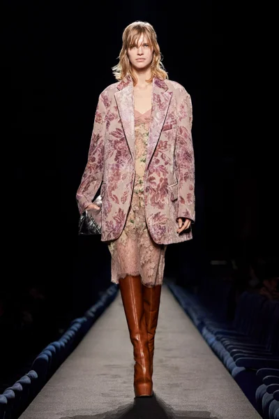 Look 51